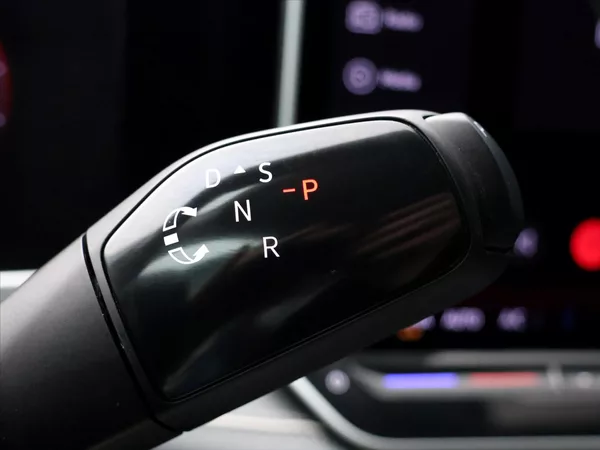 Volkswagen Passat 2,0 TDI 110kW DSG Elegance - foto 20