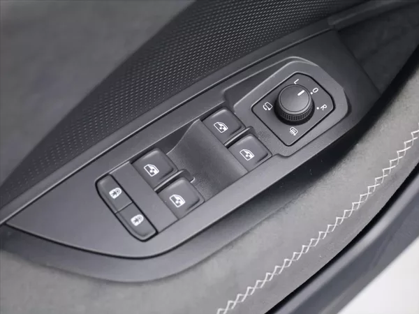 Škoda Kodiaq 2,0 TDI DSG 4x4 Sportline DPH - foto 16