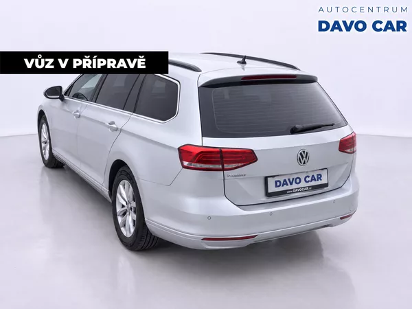 Volkswagen Passat 1,6 TDI Comfortline 1.Maj. DPH - foto 2