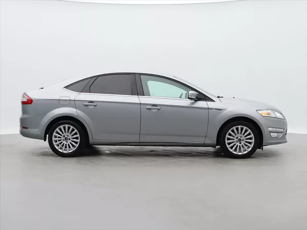 Ford Mondeo 1,6 EB 118kW 1. Maj CZ Tažné - foto 8