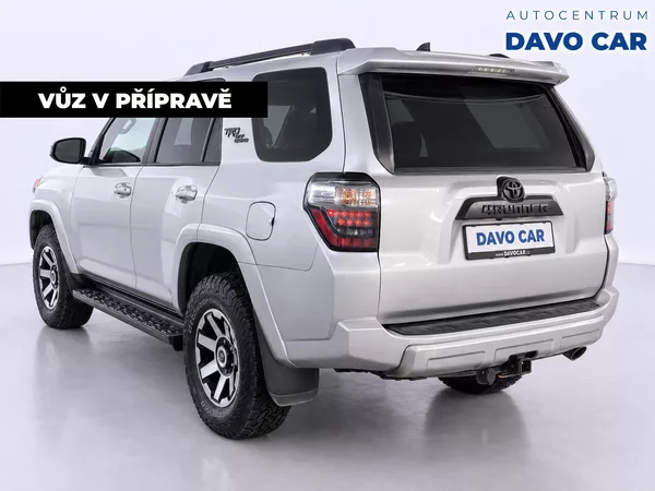 Toyota 4Runner 4,0 L V6 202kW 4WD AUT - foto 2