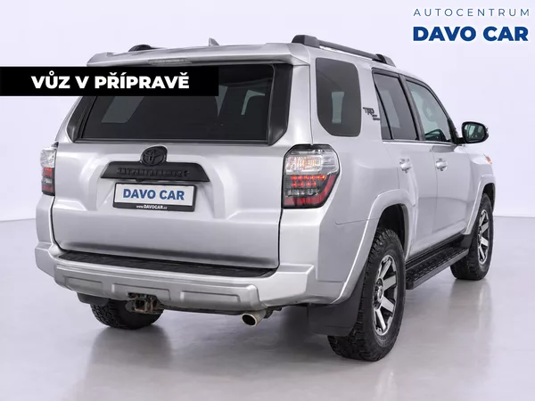 Toyota 4Runner 4,0 L V6 202kW 4WD AUT - foto 5
