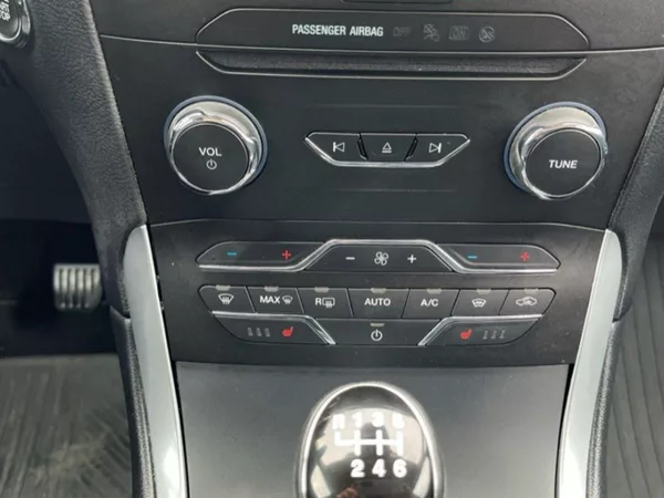 Ford S-MAX 2,0D,110kW,1MAJ,CZ,SERVISKA - foto 11