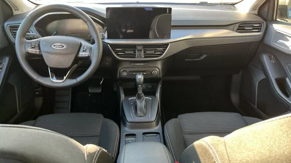 Ford Focus 1.0i,92KW,TITANIUM,AUTOMAT - foto 8