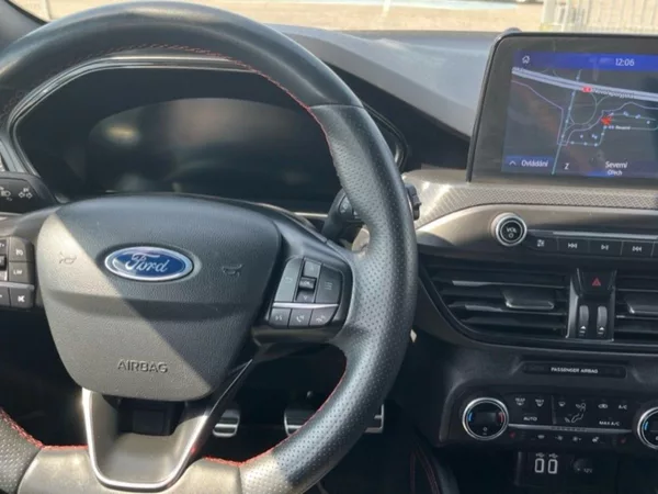 Ford Focus 1,0i,114KW,ST-LINE - foto 9