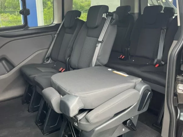 Ford Tourneo Custom 2,0ECOBLUE,77kW,CZ,DPH - foto 12