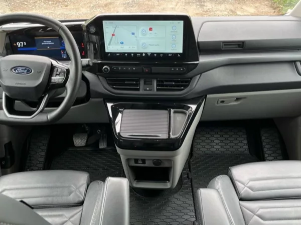 Ford Tourneo Custom 2.5PHEV,171kW,1.MAJ,CZ,DPH,SER - foto 8