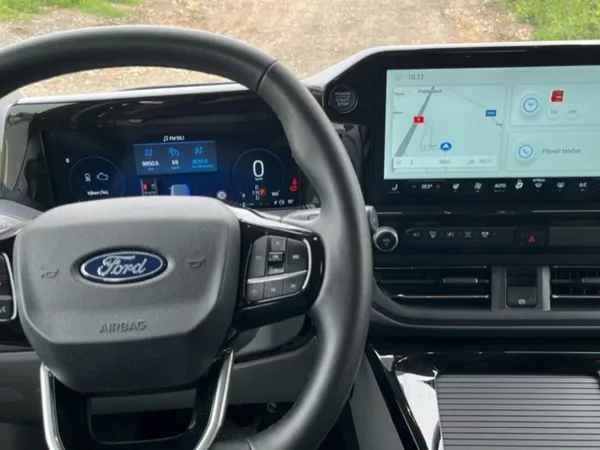 Ford Tourneo Custom 2.5PHEV,171kW,1.MAJ,CZ,DPH,SER - foto 9