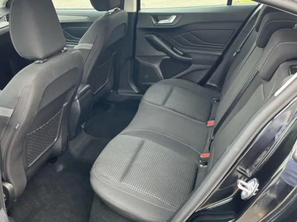 Ford Focus 1.0i,114KW,1.MAJ.SERVIS - foto 12