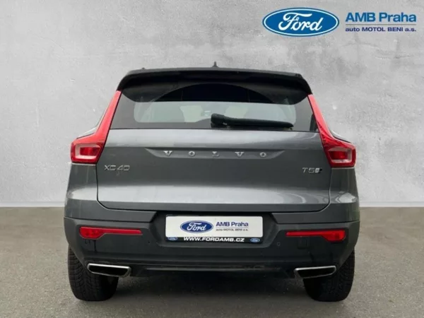Volvo XC40 2,0i,182kW,1MAJ,CZ,SERVISKA,AW - foto 5
