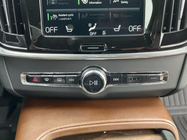 Volvo V90 CC, 2,0D,173kW,1MAJ,CZ,AWDSvo - foto 11