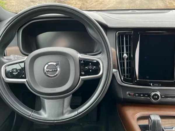 Volvo V90 CC, 2,0D,173kW,1MAJ,CZ,AWDSvo - foto 9