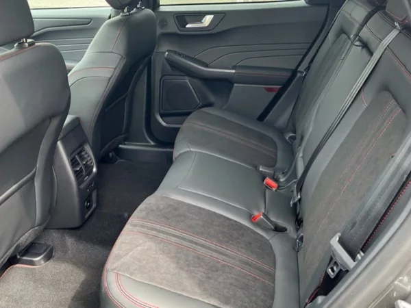 Ford Kuga - foto 12