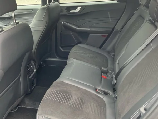 Ford Kuga - foto 12