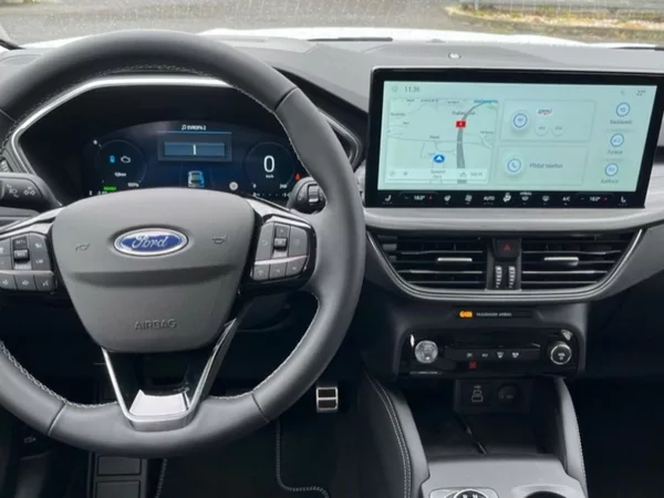 Ford Kuga - foto 9
