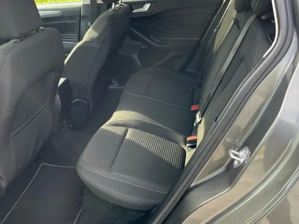 Ford Focus 1.0i 114KW,1MAJ,CZ,DPH,SERVIS - foto 12