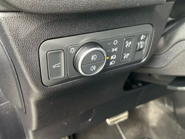 Ford Kuga 2.5HEV,134KW, CZ, DPH,1. MAJ - foto 19
