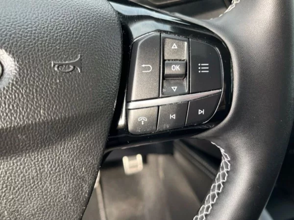 Ford Kuga 2.5HEV,134KW, CZ, DPH,1. MAJ - foto 21