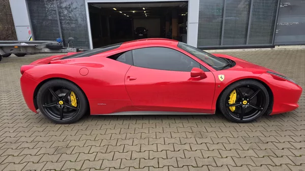 Ferrari 458 TOP STAV PRAVIDELNÝ SERVIS - foto 3