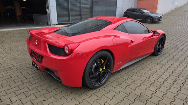 Ferrari 458 TOP STAV PRAVIDELNÝ SERVIS - foto 4