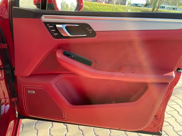 Porsche Macan GTS-RED/RED-SERVIS-MATRIX-LUFT - foto 17