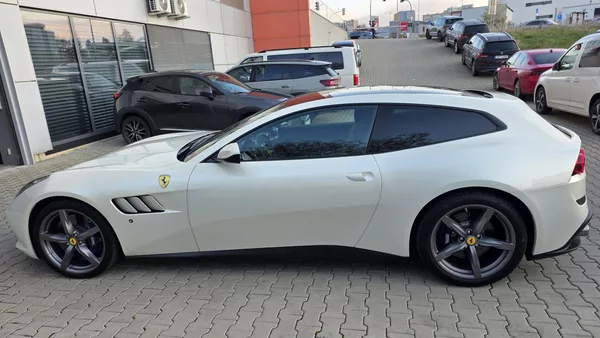 Ferrari GTC4 Lusso V12 SERVIS FERRARI - foto 6