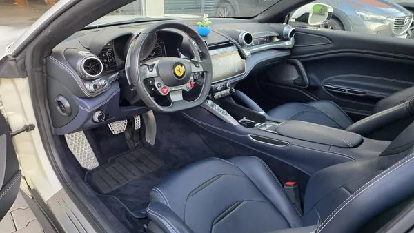 Ferrari GTC4 Lusso V12 SERVIS FERRARI - foto 8
