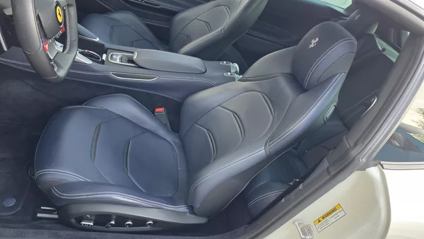 Ferrari GTC4 Lusso V12 SERVIS FERRARI - foto 9