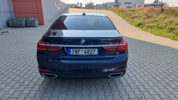 BMW Řada 7 730xDrive - foto 5