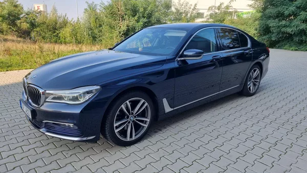 BMW Řada 7 730xDrive - foto 8