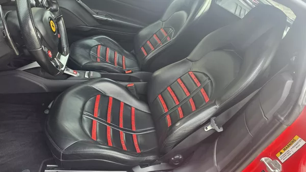 Ferrari 488 jako nové plný servis ZÁRUKA - foto 10