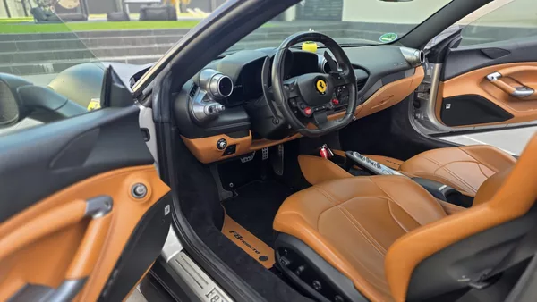Ferrari F8 SERVIS-PLNÁ ÁRUKA-MAT WRAP - foto 10