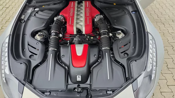 Ferrari FF INDIVIDUAL TailorMade ZÁRUKA - foto 19