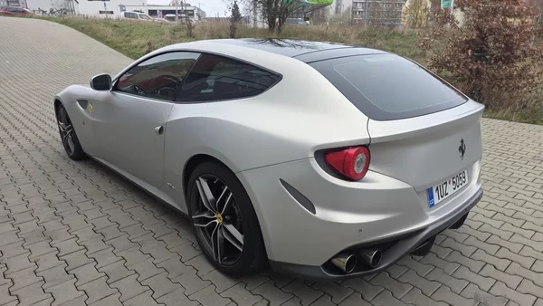 Ferrari FF INDIVIDUAL TailorMade ZÁRUKA - foto 6
