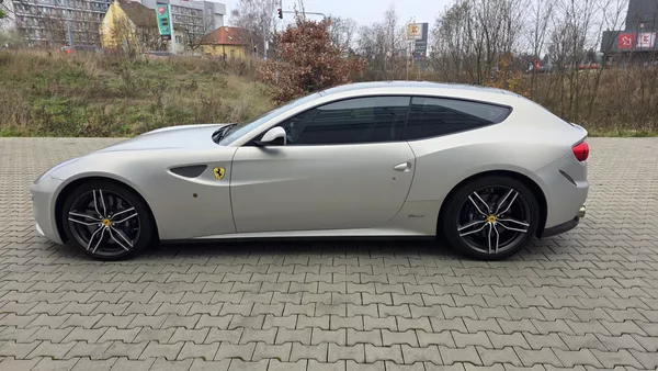Ferrari FF INDIVIDUAL TailorMade ZÁRUKA - foto 7