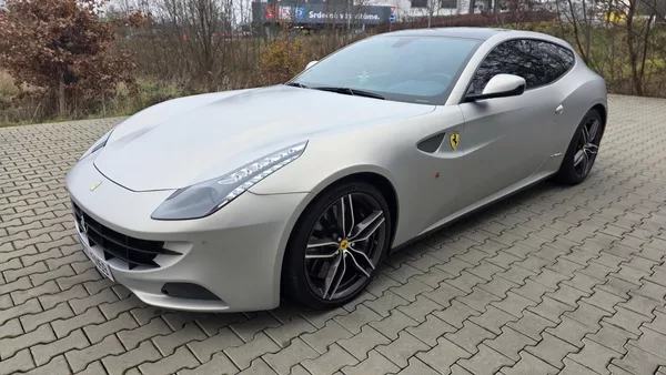 Ferrari FF INDIVIDUAL TailorMade ZÁRUKA - foto 8