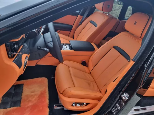 Rolls-Royce Ghost BLACK BADGE NEW MAX VÝBAVA - foto 12