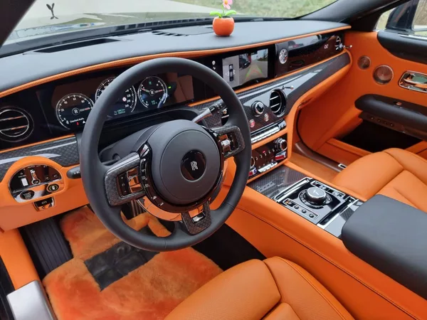 Rolls-Royce Ghost BLACK BADGE NEW MAX VÝBAVA - foto 13