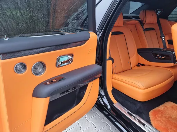 Rolls-Royce Ghost BLACK BADGE NEW MAX VÝBAVA - foto 18