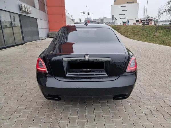 Rolls-Royce Ghost BLACK BADGE NEW MAX VÝBAVA - foto 5