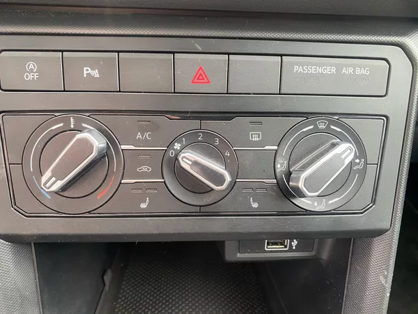 Volkswagen T-Cross TSi SERVIS TOP STAV - foto 14