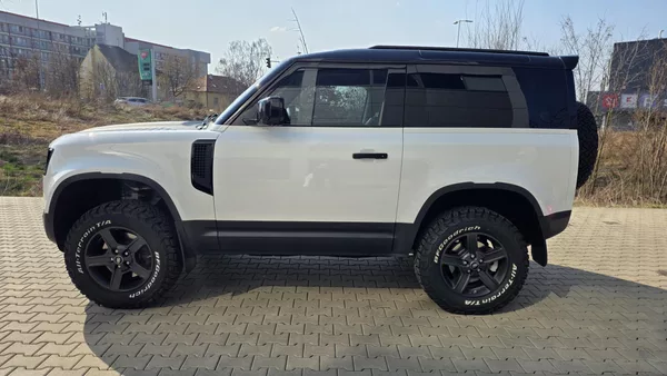 Land Rover Defender TOP STAV VZDUCH VELKÝ SERVIS - foto 15