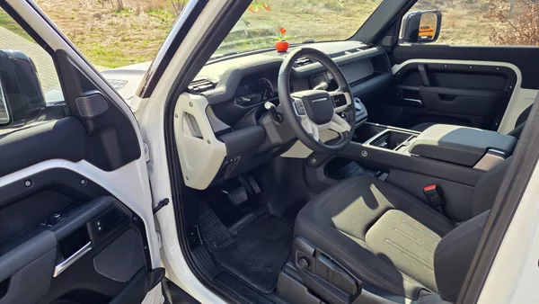 Land Rover Defender TOP STAV VZDUCH VELKÝ SERVIS - foto 9