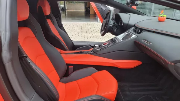 Lamborghini Aventador LP700-4 PLNÝ SERVIS - foto 14