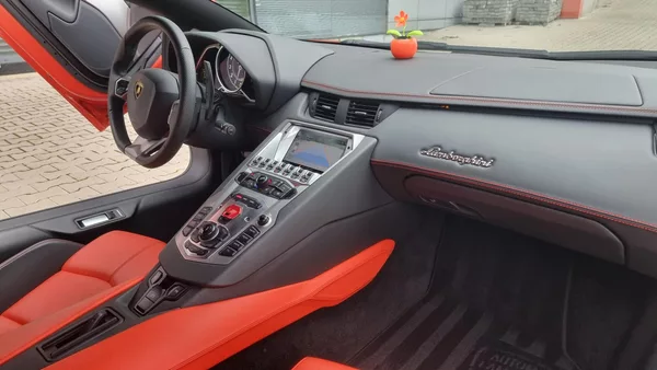 Lamborghini Aventador LP700-4 PLNÝ SERVIS - foto 15