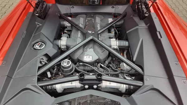 Lamborghini Aventador LP700-4 PLNÝ SERVIS - foto 16