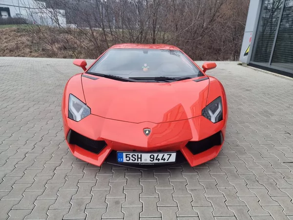 Lamborghini Aventador LP700-4 PLNÝ SERVIS - foto 2