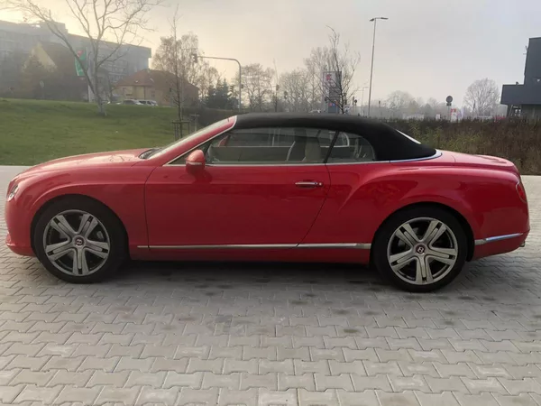 Bentley Continental GTC V8-STAV NOVÉHO VOZU-SERVIS - foto 10