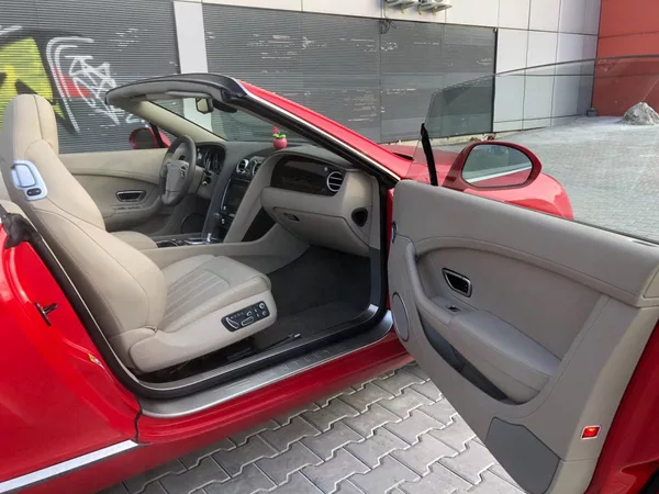Bentley Continental GTC V8-STAV NOVÉHO VOZU-SERVIS - foto 15