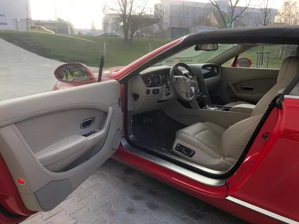 Bentley Continental GTC V8-STAV NOVÉHO VOZU-SERVIS - foto 27